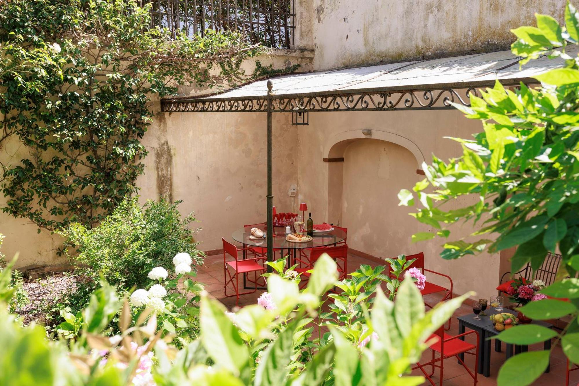 Huge With Private Garden Apartamento *